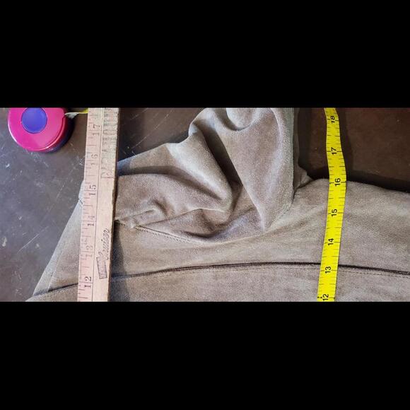 Chic Vintage Tan Suede Blazer for Women - Picture 6 of 10